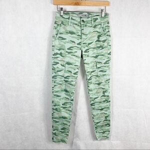 Joe’s Jeans The Icon Camo Cargo pants size 25